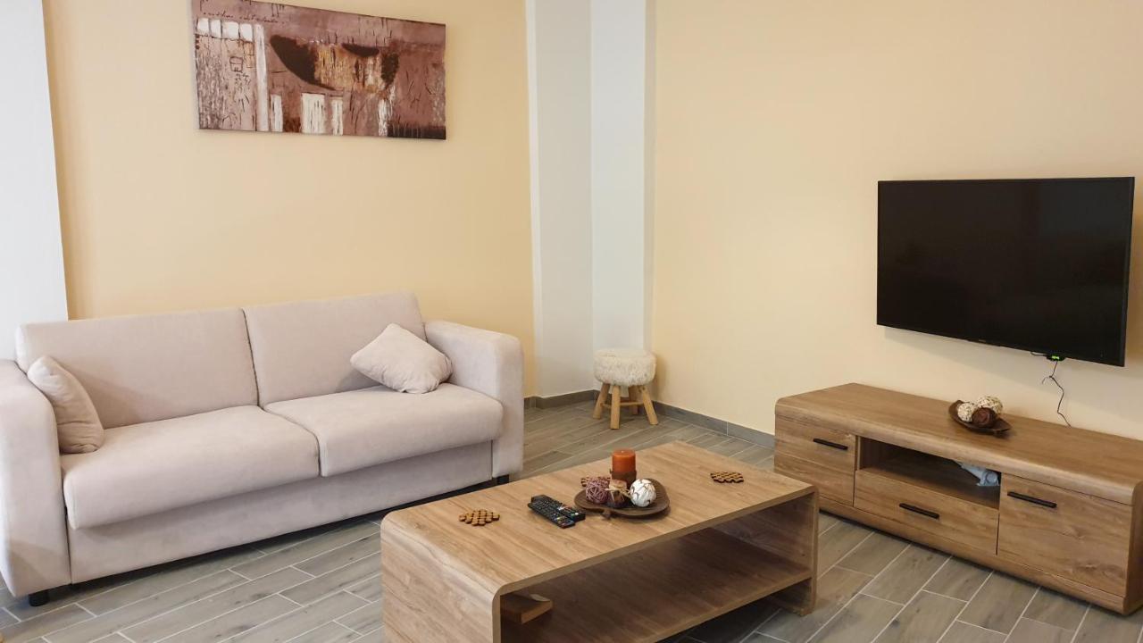 Helen Apartments & Studios Agios Stefanos Avliotes  Extérieur photo