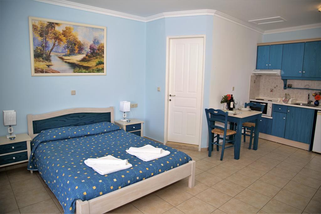 Helen Apartments & Studios Agios Stefanos Avliotes  Extérieur photo