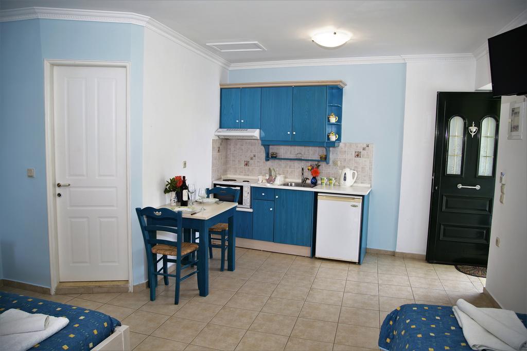 Helen Apartments & Studios Agios Stefanos Avliotes  Extérieur photo
