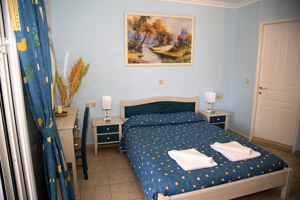 Helen Apartments & Studios Agios Stefanos Avliotes  Extérieur photo